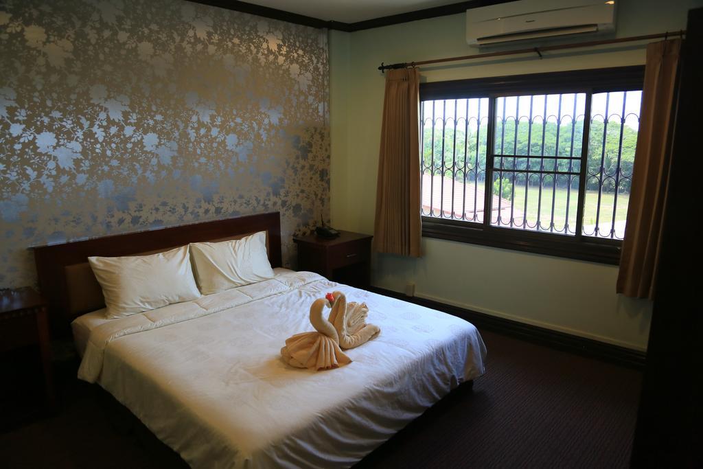 Excellency Apartment Vientiane Buitenkant foto
